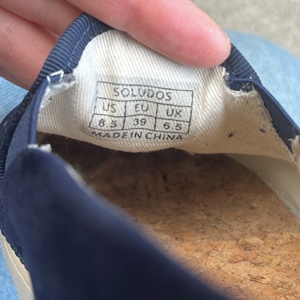 SOLUDOS Velvet Llama Sneaker in Navy Size 8.5 - Picture 4 of 14
